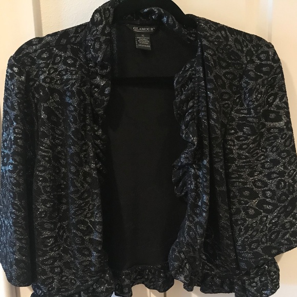 Black and Silver  Leopard Shrug - Picture 1 of 4